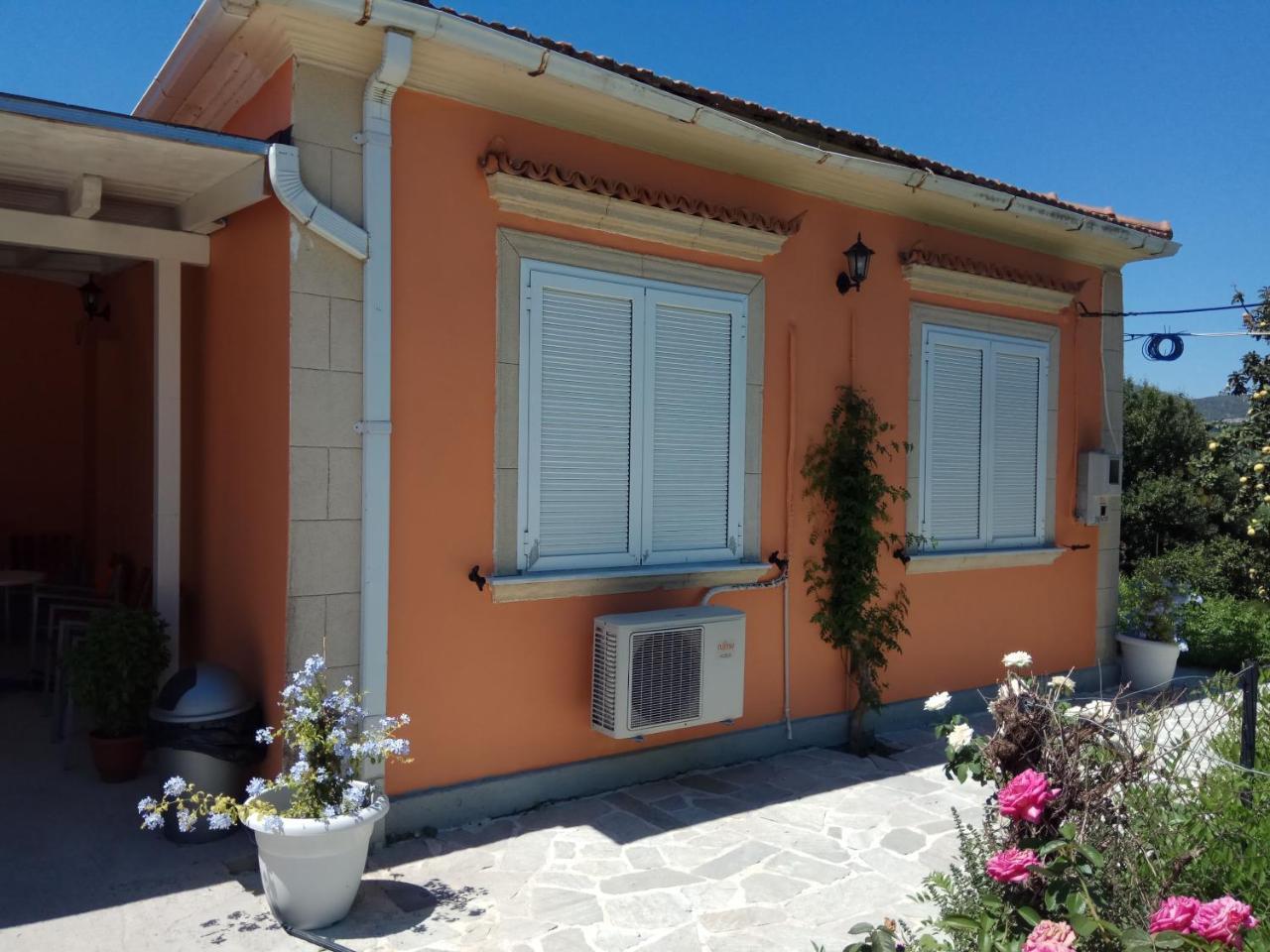 Monte Caputo Holiday House Alykes  Exterior photo